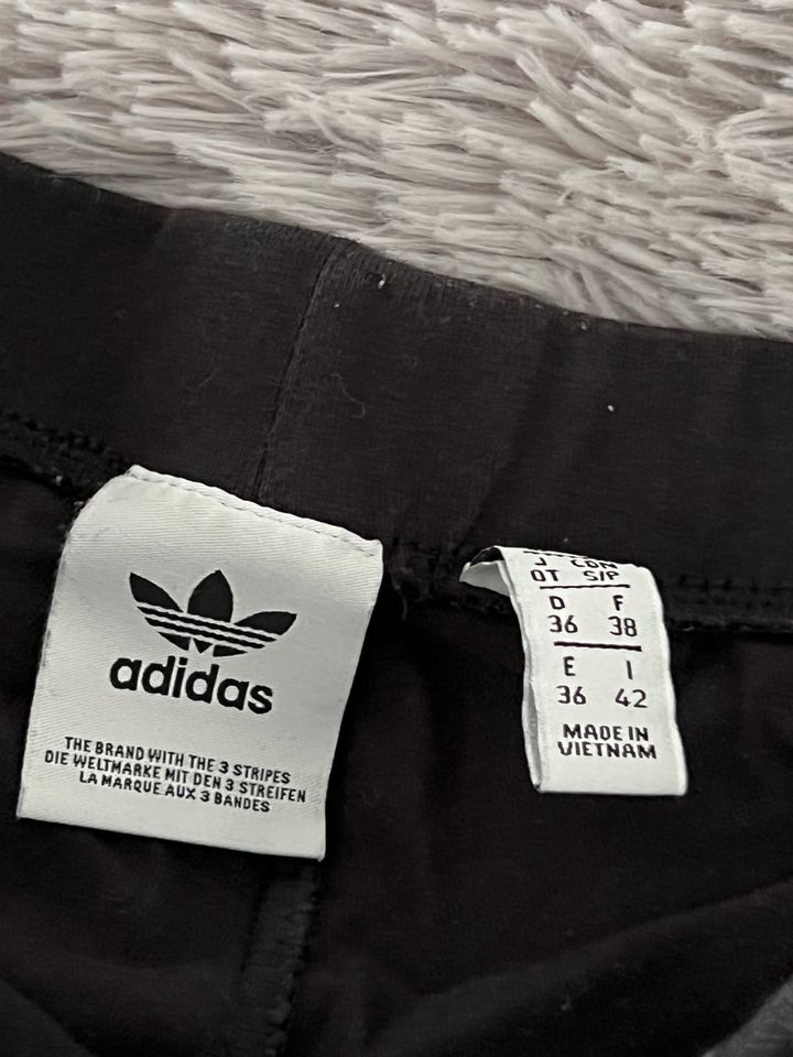 adidas Leggings Gr 36 in Essen