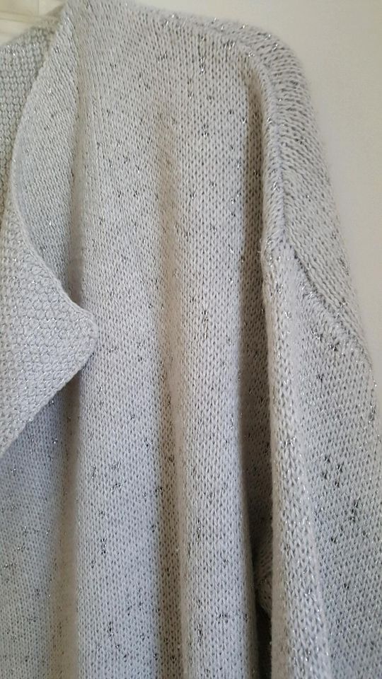 Strickjacke Cardigan Strick - Grau Silber - M 38 L 40 - Janina in Zeitz