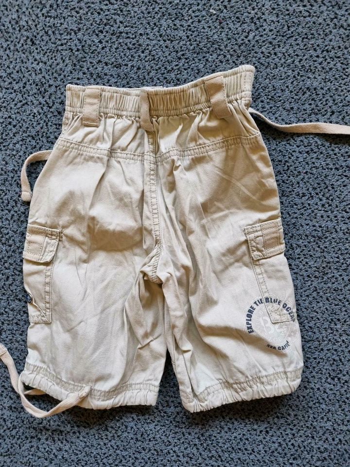 Schöne kurze beige Hose Jungs Gr. 104 3€ in Wienhausen