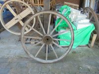 Wagenrad antik, ca. 130cm !!! zum aufarbeiten Niedersachsen - Uchte Vorschau