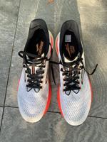 Brooks Laufschuhe Hyperion GTS Niedersachsen - Göttingen Vorschau