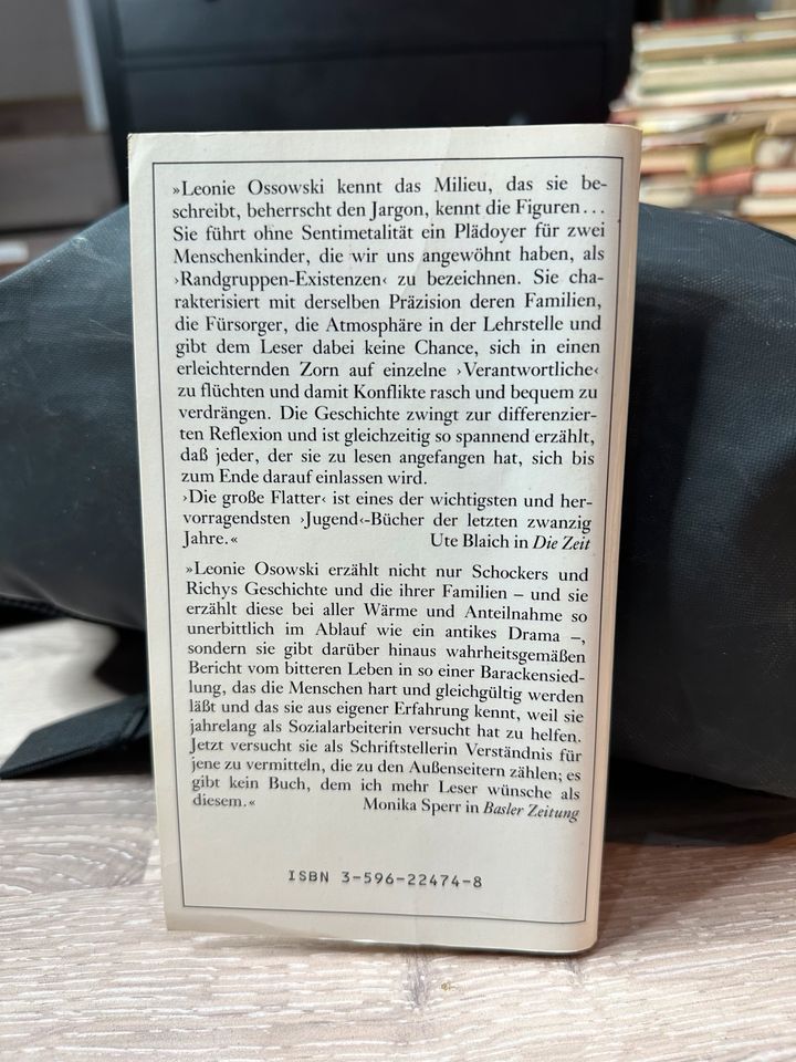 Leonie Ossowski - Die große Flatter in Friedberg (Hessen)