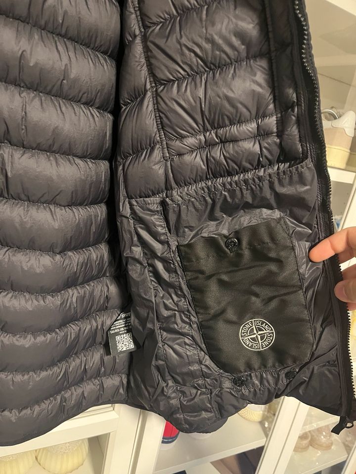 Stone Island Daunenjacke Lightweight Hooded Puffer XXL in Friedrichshafen