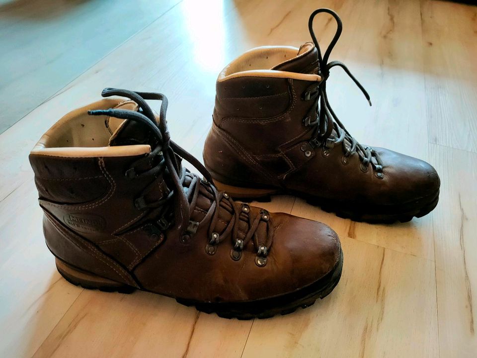 Meindl Borneo 2 MFS Wanderschuhe in Neufahrn