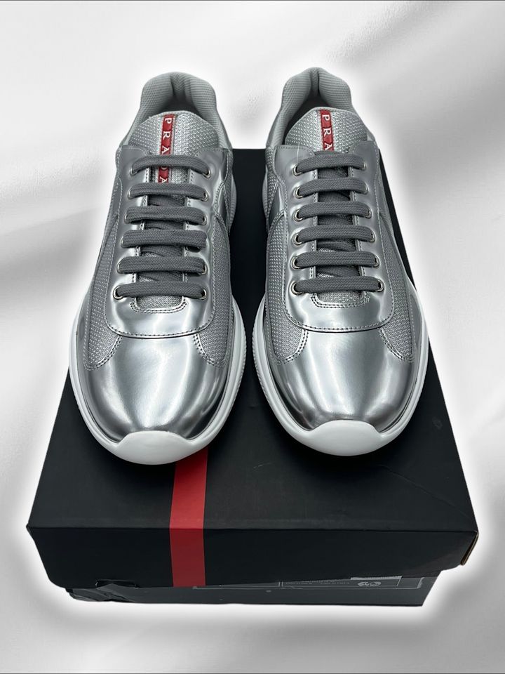 Prada -  America Cups Metallic Grey/Silver - US 9 / EU 43 in Berlin