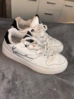 Schuhe Karl Kani weiß schwarz. Nordrhein-Westfalen - Rheine Vorschau