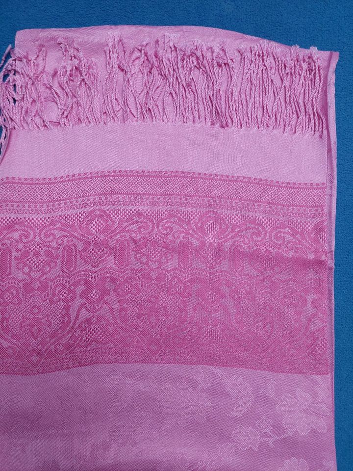 Pashmina Tuch pink weiß in Bad Vilbel