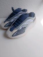 Adidas Yezzy 700 V3 GR.42 Dortmund - Oespel Vorschau