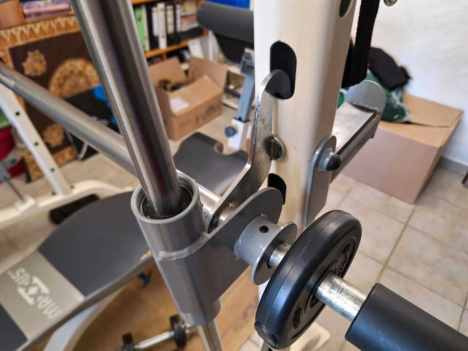 Maxxus Bodymaxx S7 Multipresse Kraftmaschiene Fitnessgerät in Sulzbach a. Main