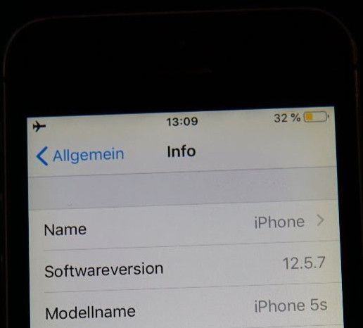 iPhone 5s 16GB Space Grey in Bremen