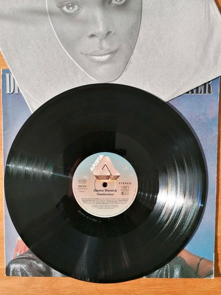 Schallplatte, LP, vinyl "DIONNE WARWICK - HEARTBREAKER" in Saarbrücken