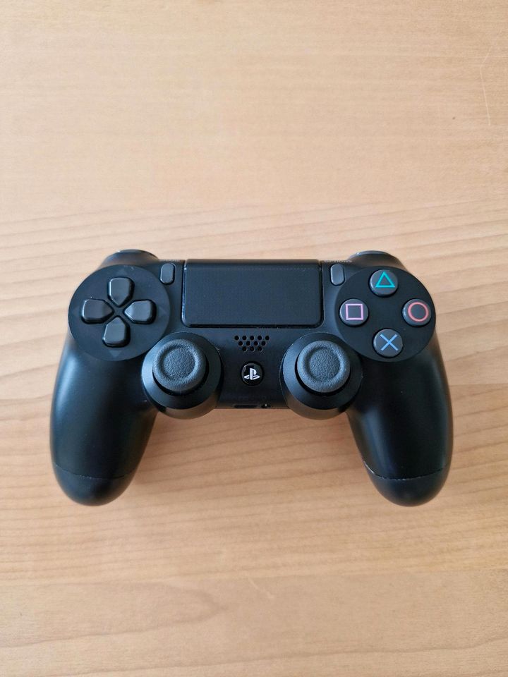 Playstation 4 Slim, 500GB SONY in Bad Oldesloe