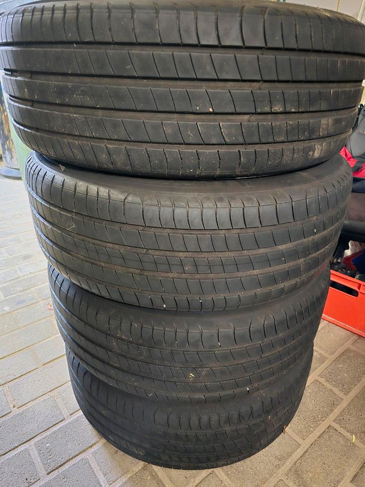 Original Mercedes 17 Zoll Felgen mit Reifen 205/55R17 ca. 5mm in Birstein