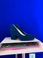 Céline Pumps Yves Klein Blau 39 so gut wie neu Wildleder Berlin - Wilmersdorf Vorschau