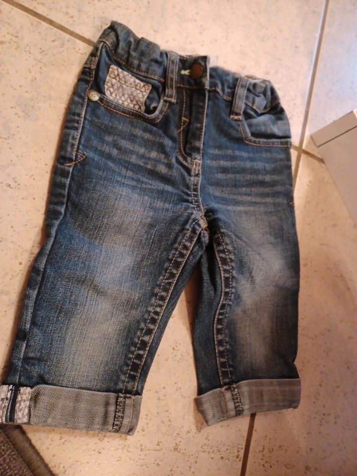 Jeans Bermuda, kurze Hose S. Oliver Größe 104 in Tettnang