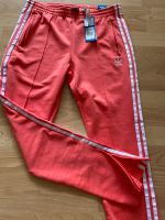 Adidas Pants Jogginghose Trainingshose Gr. 38 Nordrhein-Westfalen - Bergkamen Vorschau