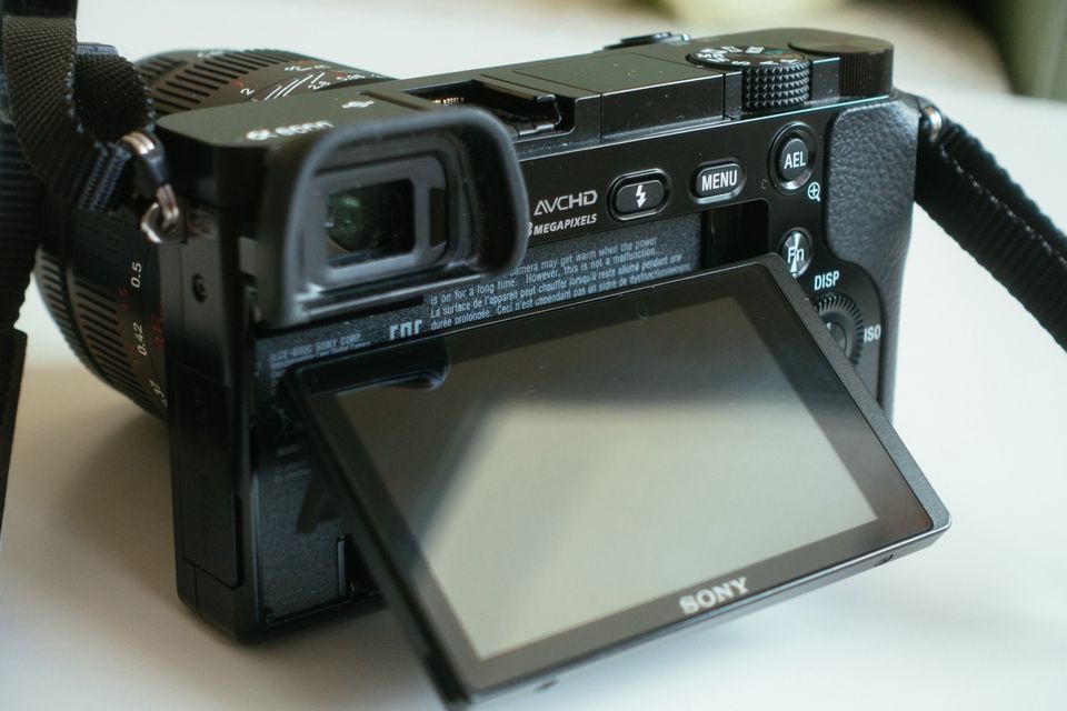 Sony a6000 mit 7artisans 35mm f0.95 & Kitobjektiv + Zubehör in Dresden