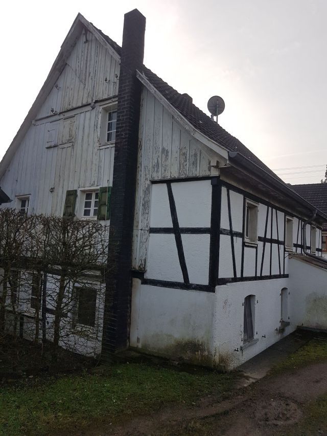 Denkmalgeschütztes Fachwerkhaus mit 2 Wohneinheiten im Dorfkern in Neunkirchen-Seelscheid