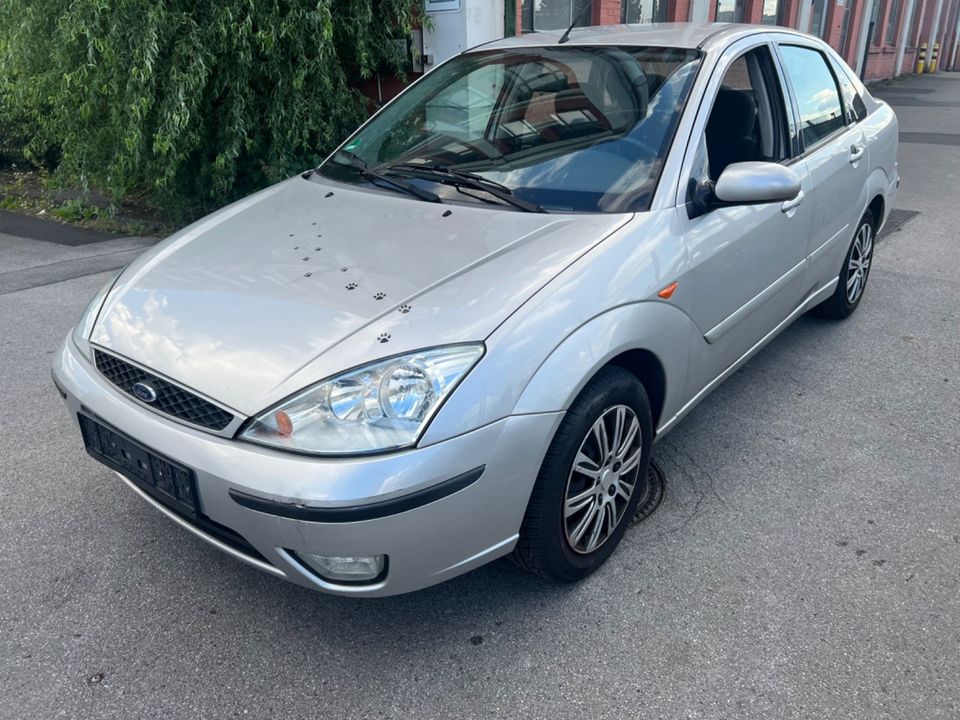 Ford Focus Lim. Ghia  AUTOMATIK in Hilden