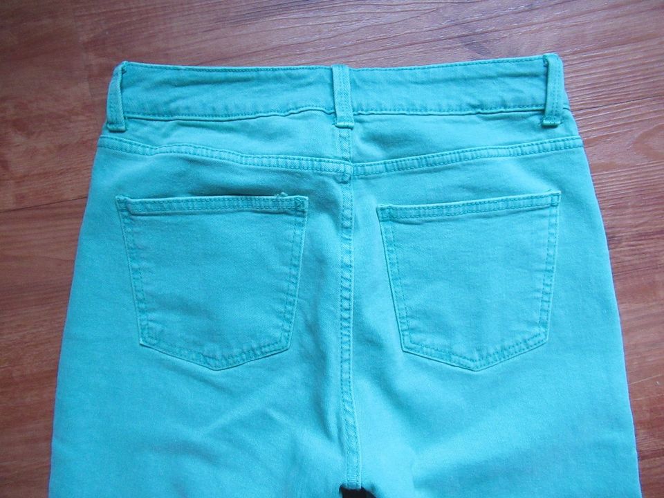 ONLY Jeans grün Gr. 36 Gr. 27 32 neuwertig Hose MOM bequem in Varel