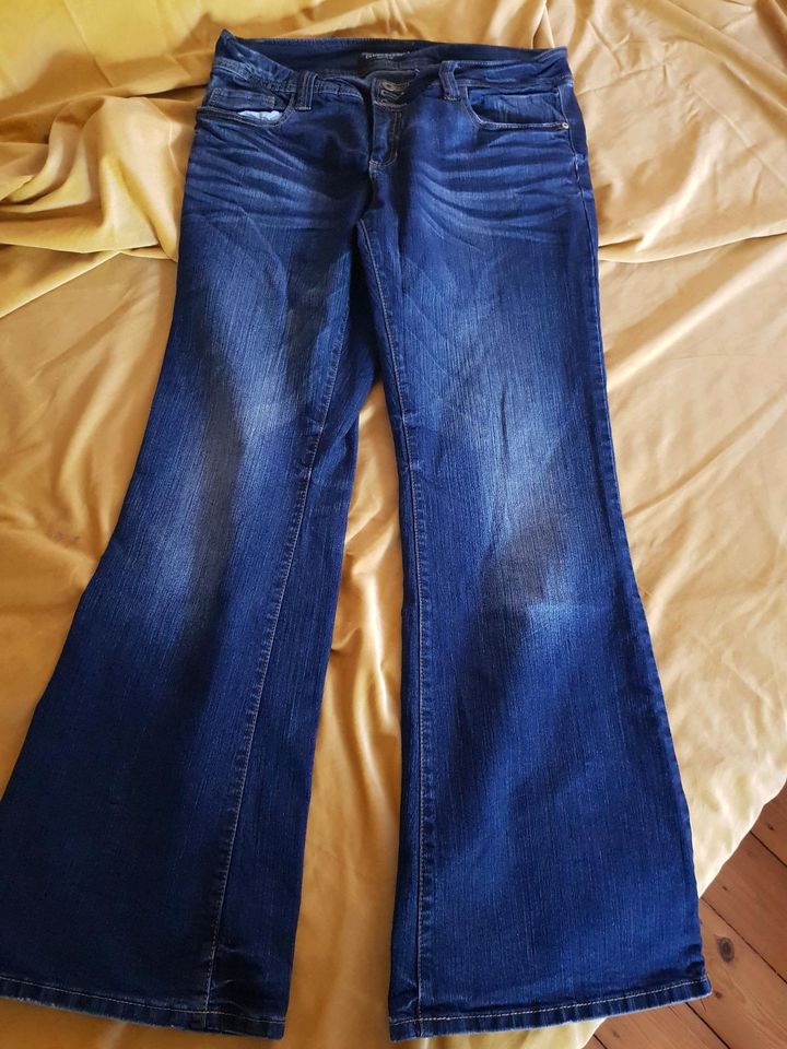 Original verpackt Gr. 44 Schaghose, Bootcut Jeans in Hamburg