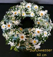 Kranz weiß-grün-blau Seidenblumen mit Margeriten Bayern - Burk Vorschau