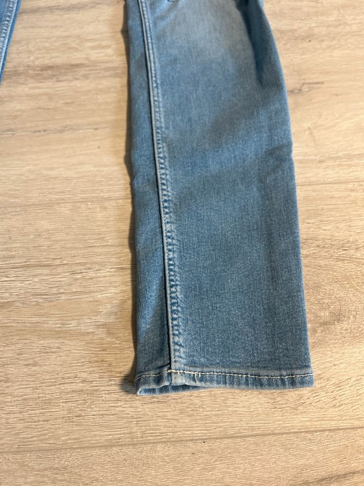 H&M Jeans mit Löcher Skinny Fit Gr. 158 Jeanshose Hose in Kerken