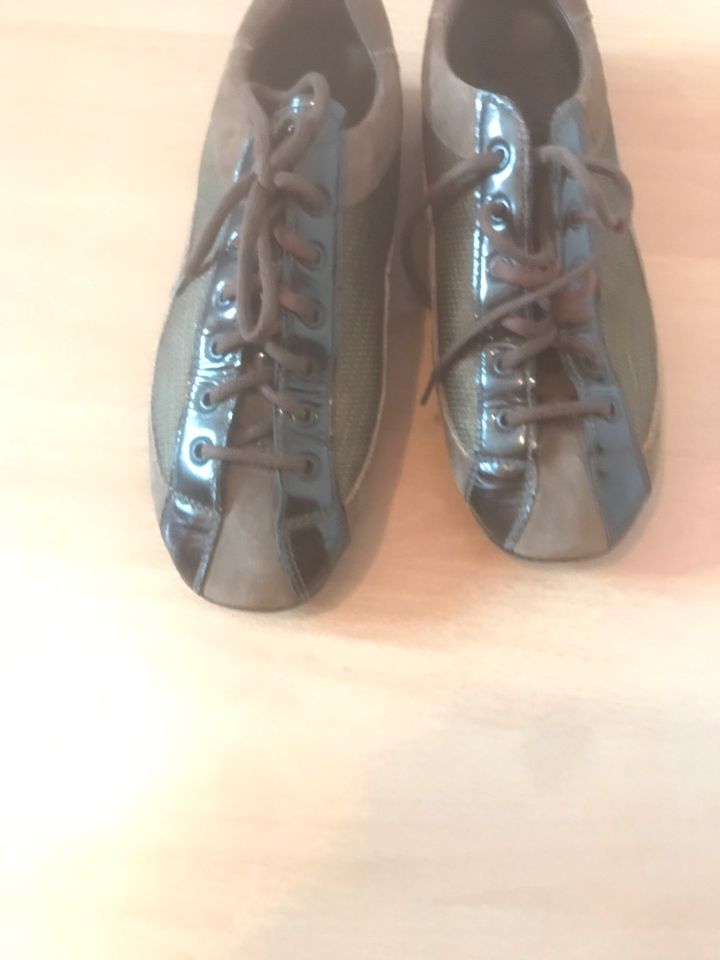 Original Damen Prada Sneaker in 39.gr in Stuttgart