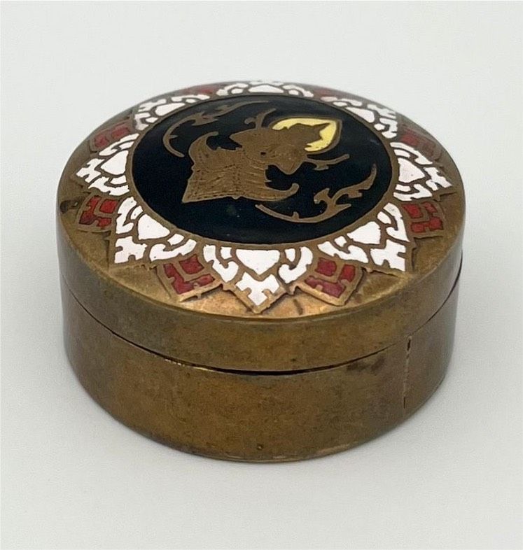 Vintage Pillendose Antik Schmuckbox Gottheit Siam Thai Schatulle in Schwerin