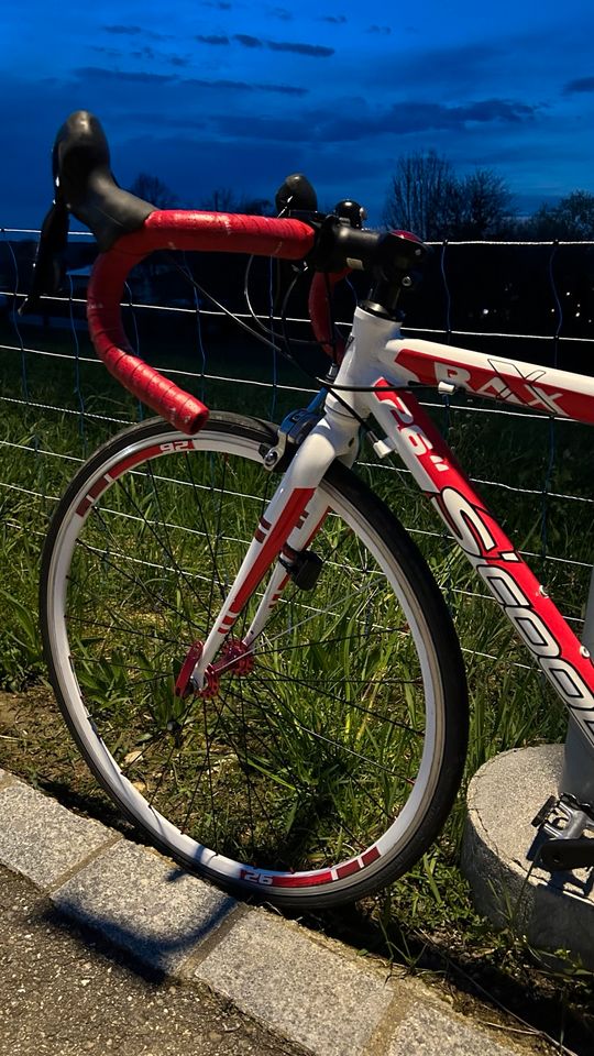 S‘cool Rennrad 26 Zoll Fahrrad 9.3kg leicht bis 1.55m in Konstanz