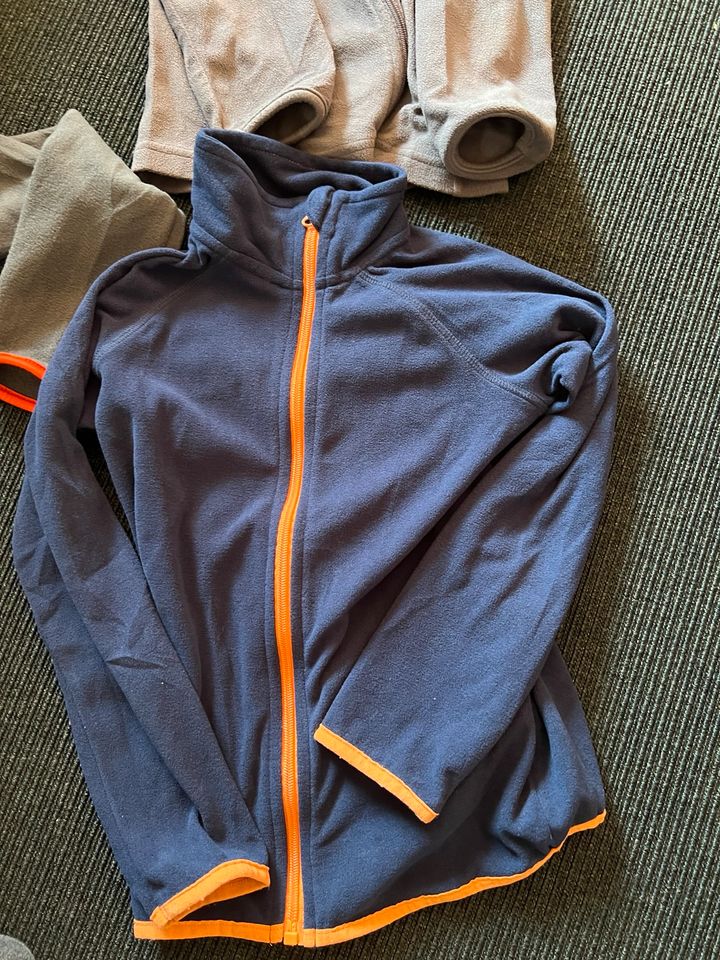 6 Jacken Fleece Sweat JoggingNEU 110 116 122 (Versand 4€) in Bamberg