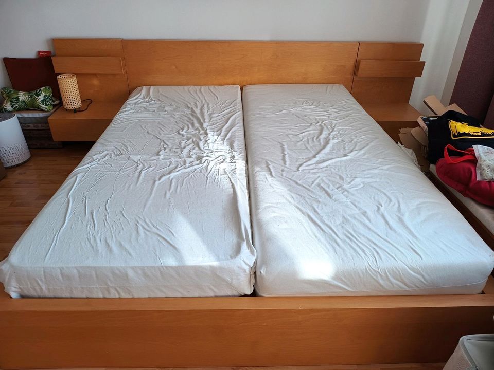 großes MALM Bett zu verschenken, Breite 160 cm in Berlin