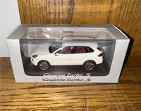 Modellauto 1:43 Minichamps 2013 Porsche Cayenne Turbo-S Frankfurt am Main - Nordend Vorschau