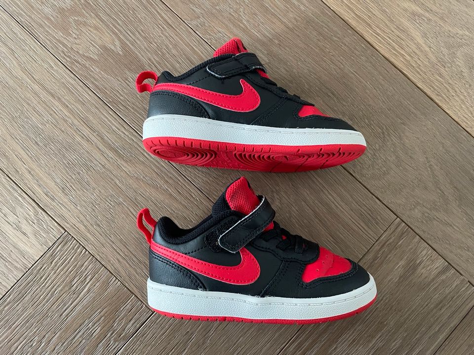 Nike Kinderschuh Kindersneaker 25 in Jengen