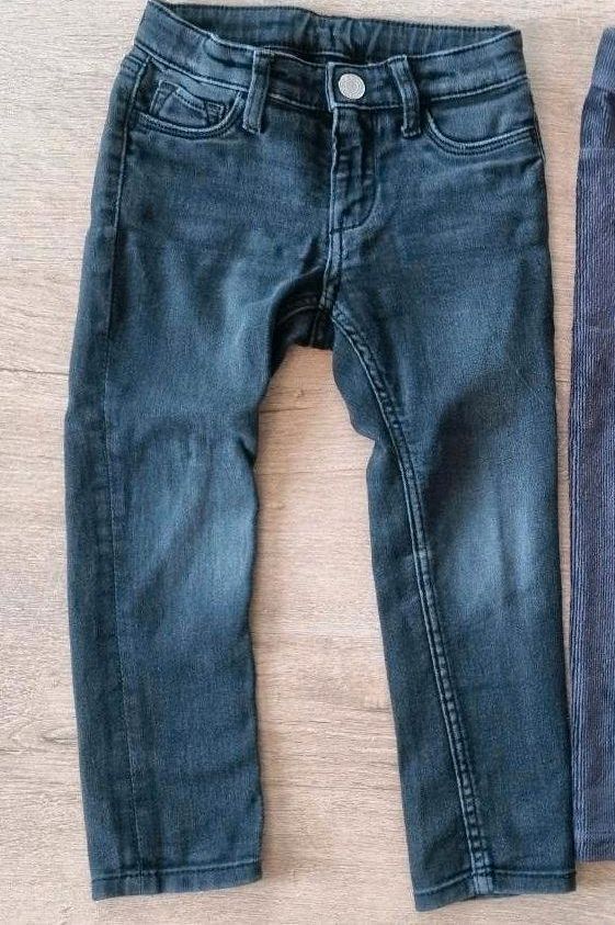 Schwarze Jeans Gr. 98 für 1.50€ H&M in Weyhe