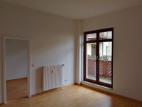 Anfragen NUR per E-Mail. Renovierte 2,5 - Zi. Whg. mit Balkon im 1-OG in 4-Parteienhaus. Häfen - Bremerhaven Vorschau