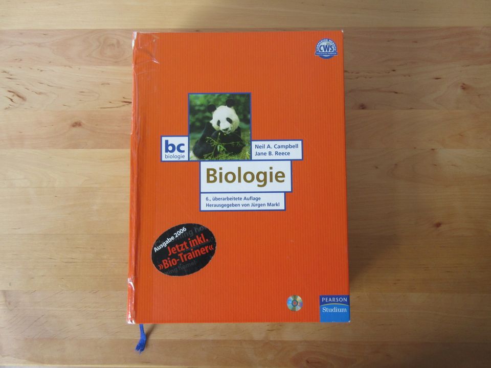 Buch Biologie von Neil A. Campbell 6. Auflage aus 2006 in Hamburg