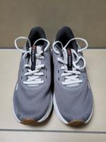 Sportschuhe Hallenschuhe Kinder Damen Nike Größe 38,5 Bayern - Essenbach Vorschau