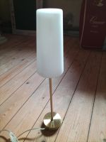 Lampe Messing Fuß mit weißem Porzellan Schirm Niedersachsen - Vechta Vorschau
