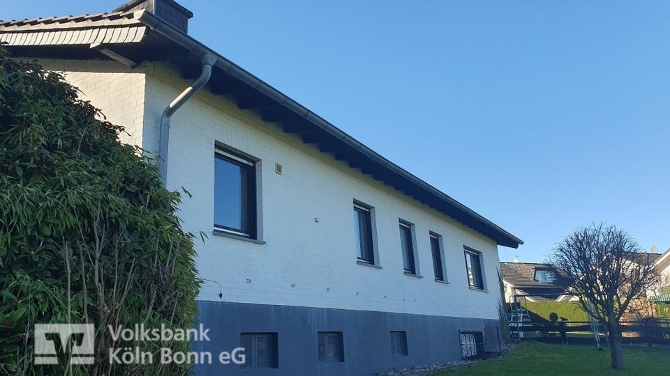 Hennef-Bödingen - großzügiger Bungalow mit großem Grundstück in Randlage! in Hennef (Sieg)