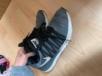 Nike Schuhe / Sneaker / Runningschuhe Sachsen - Reichenbach (Vogtland) Vorschau