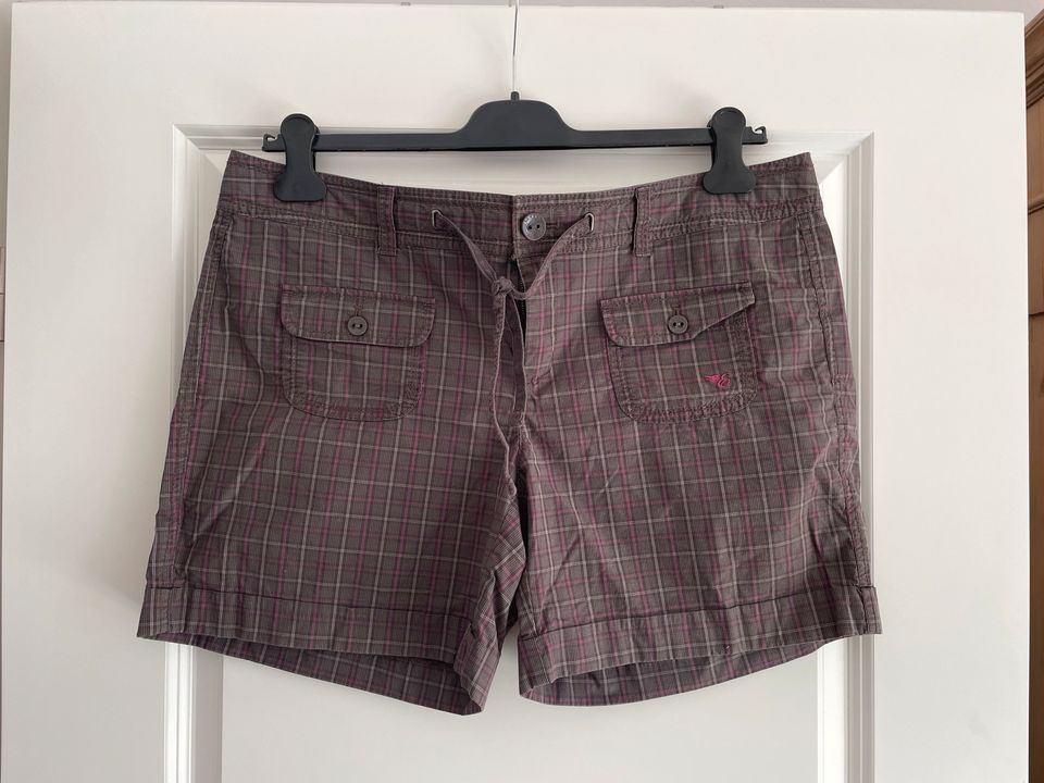 Esprit Shorts Damen 42 in Greven