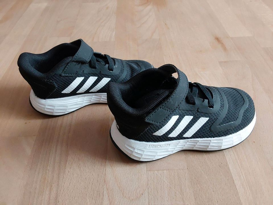 Adidas Sneaker Größe 23 Neuwertig in Oberhausen