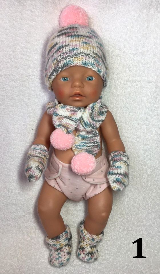 Baby-Puppenkleidung Mütze, Schal, Handsch.+Socken Babypuppe 43 cm in Schladen
