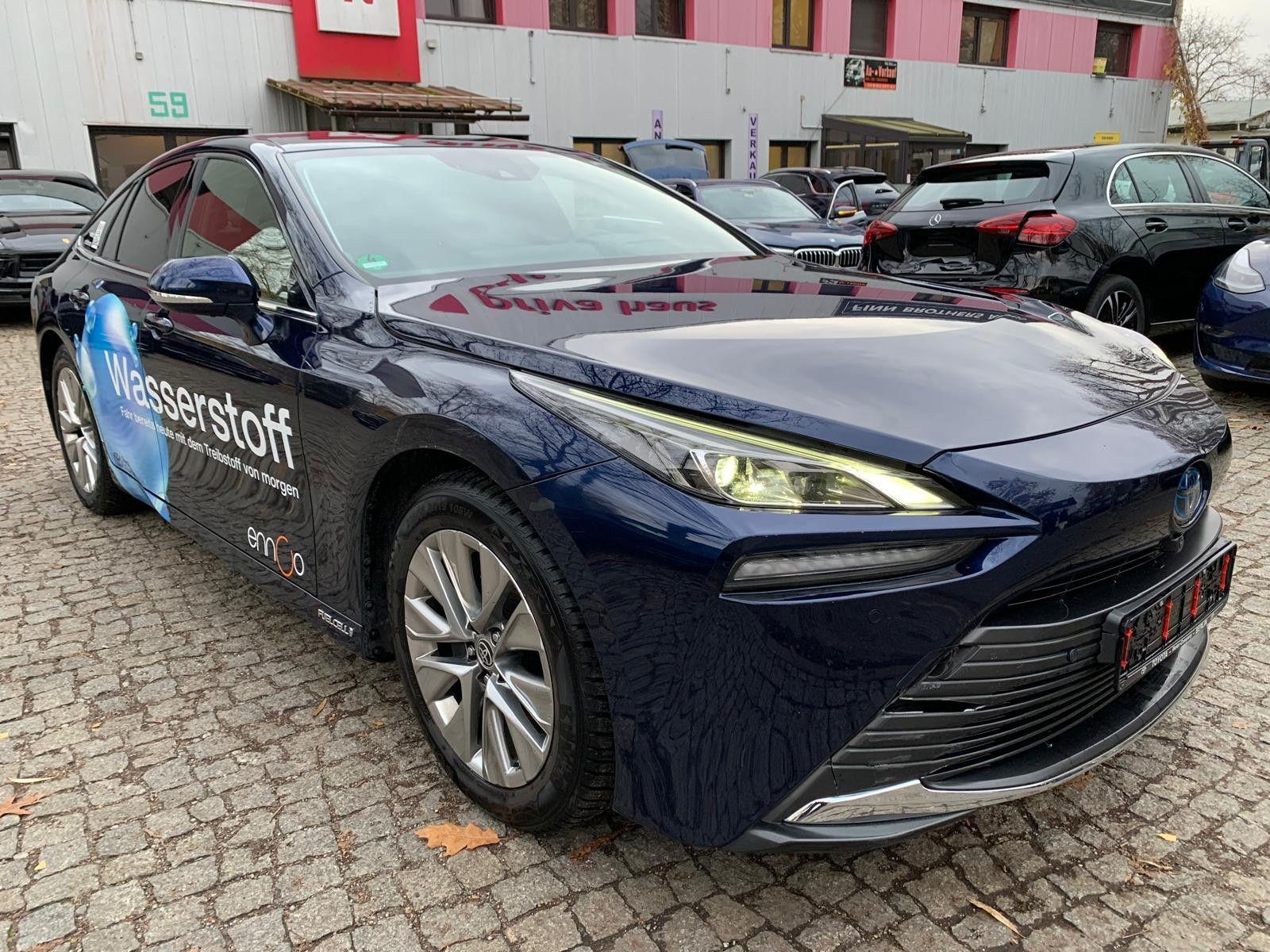 Abbildung des Autos Toyota Mirai Executive W…