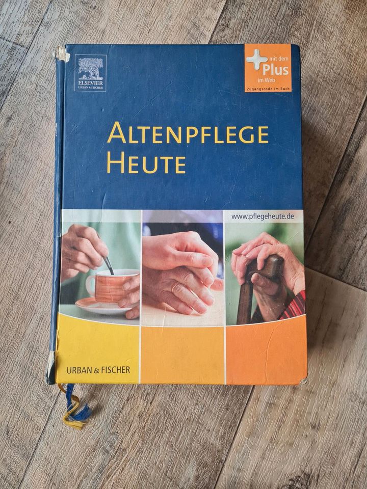 Lehrbuch "Altenpflege heute" in Cottbus