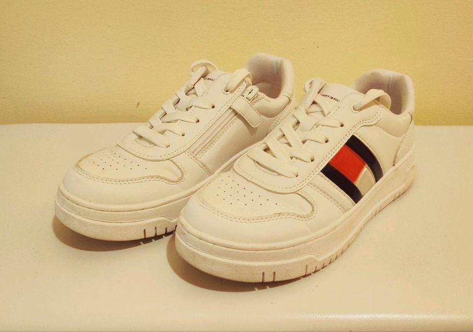 Tommy Hilfiger Schuhe Sneaker 36 weiß in Rheinbrohl