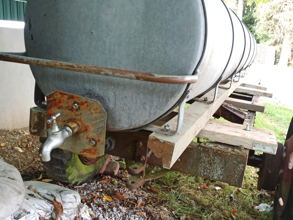 Weidefass, Wasserfass Anhänger 1000 Liter in Eching (Niederbay)