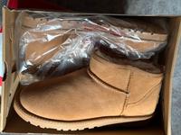 UGG Dakota Boots Größe 40, NEU & ungetragen, Nordrhein-Westfalen - Grevenbroich Vorschau