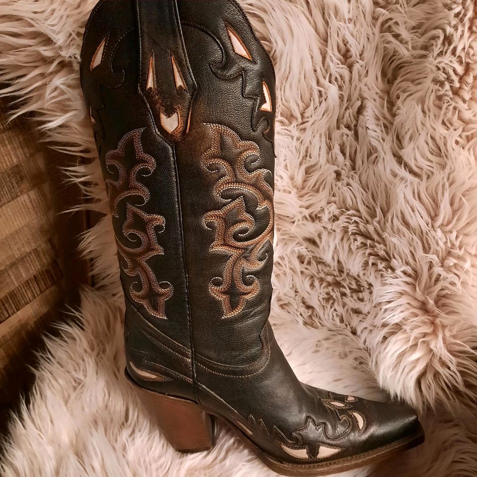 Cowboystiefel Echtleder wie neu Gr 39 NP 279 Euro 8cm Absatz in Kiel